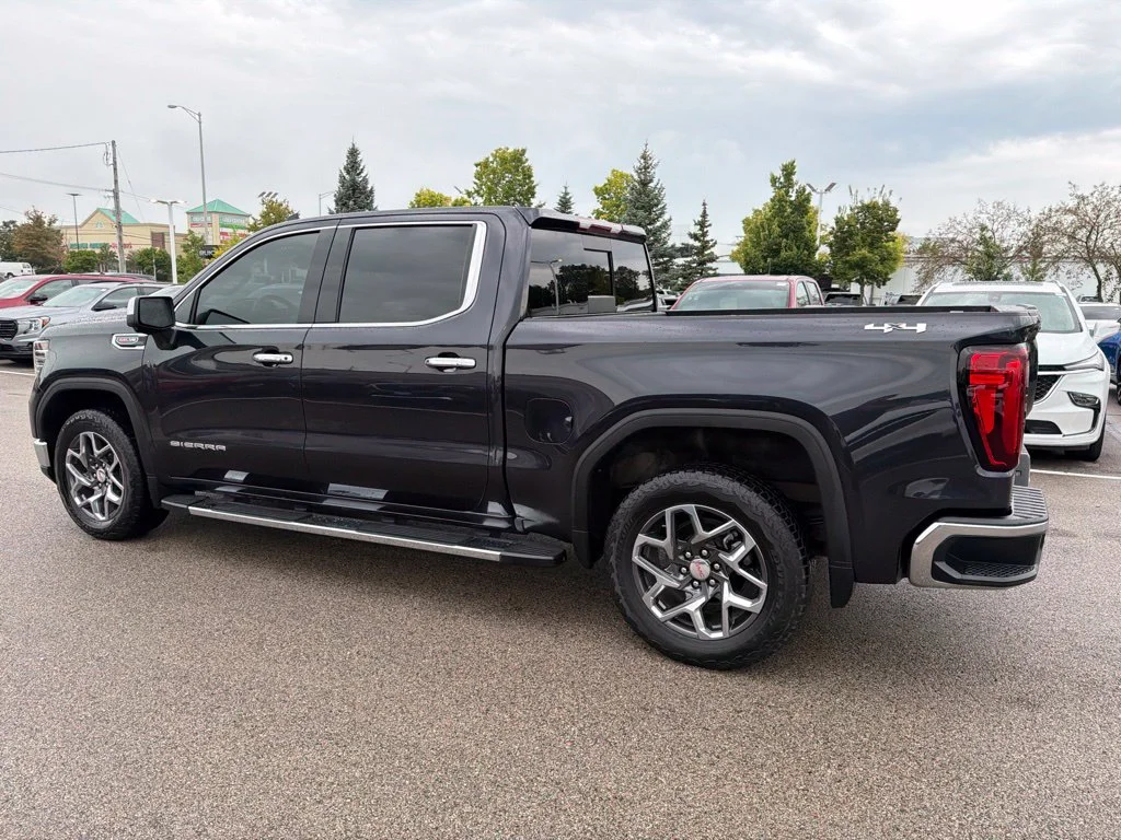Used 2024 Silver GMC SLT image 5