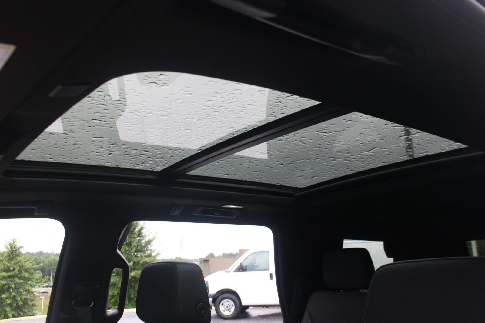 Used 2024 Black Chevrolet Z71 image 35