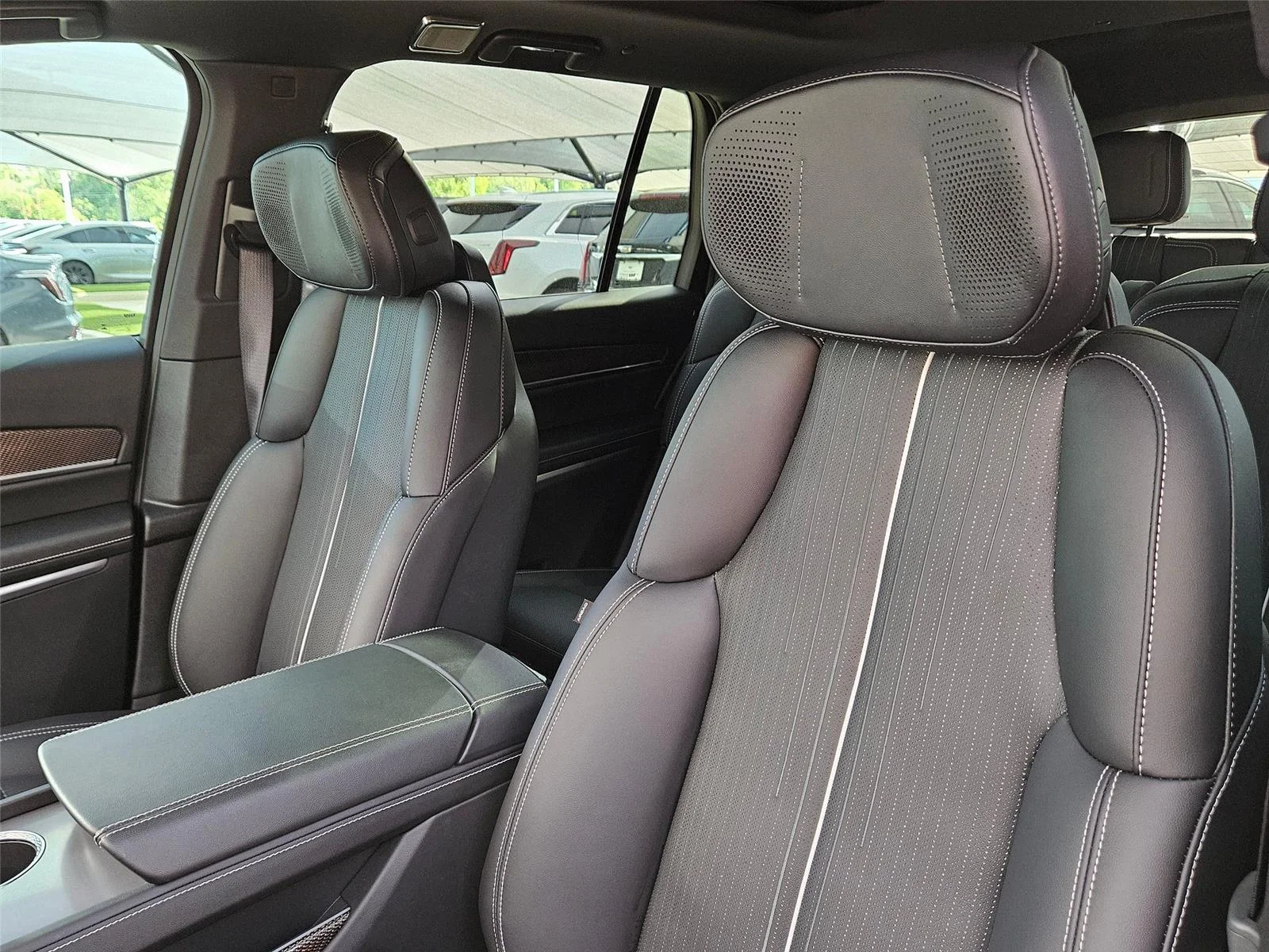2026 Cadillac VISTIQ Luxury - Photo 10