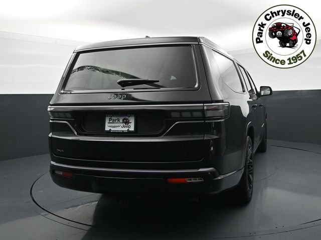 New 2026 High Gloss Black Exterior Paint Jeep Limited Reserve image 5