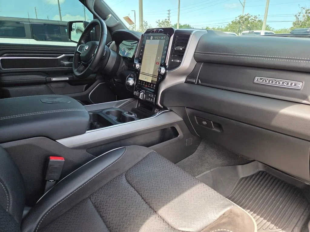 Certified Used 2023 Billet Silver Metallic Clearcoat Ram Laramie image 9