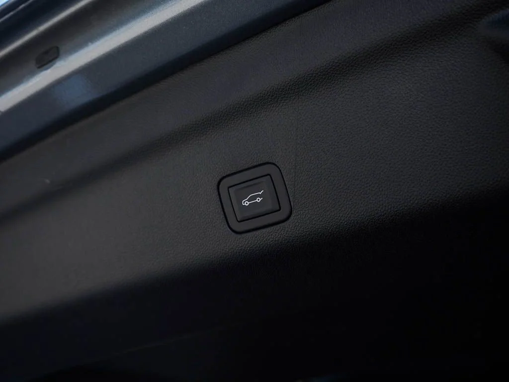 2026 GMC Yukon XL Elevation - Photo 8