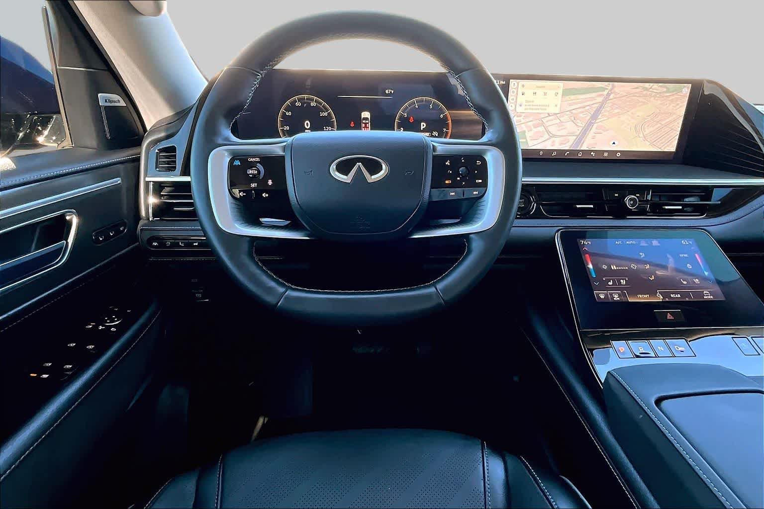 Used 2025 Grand Blue INFINITI LUXE image 11