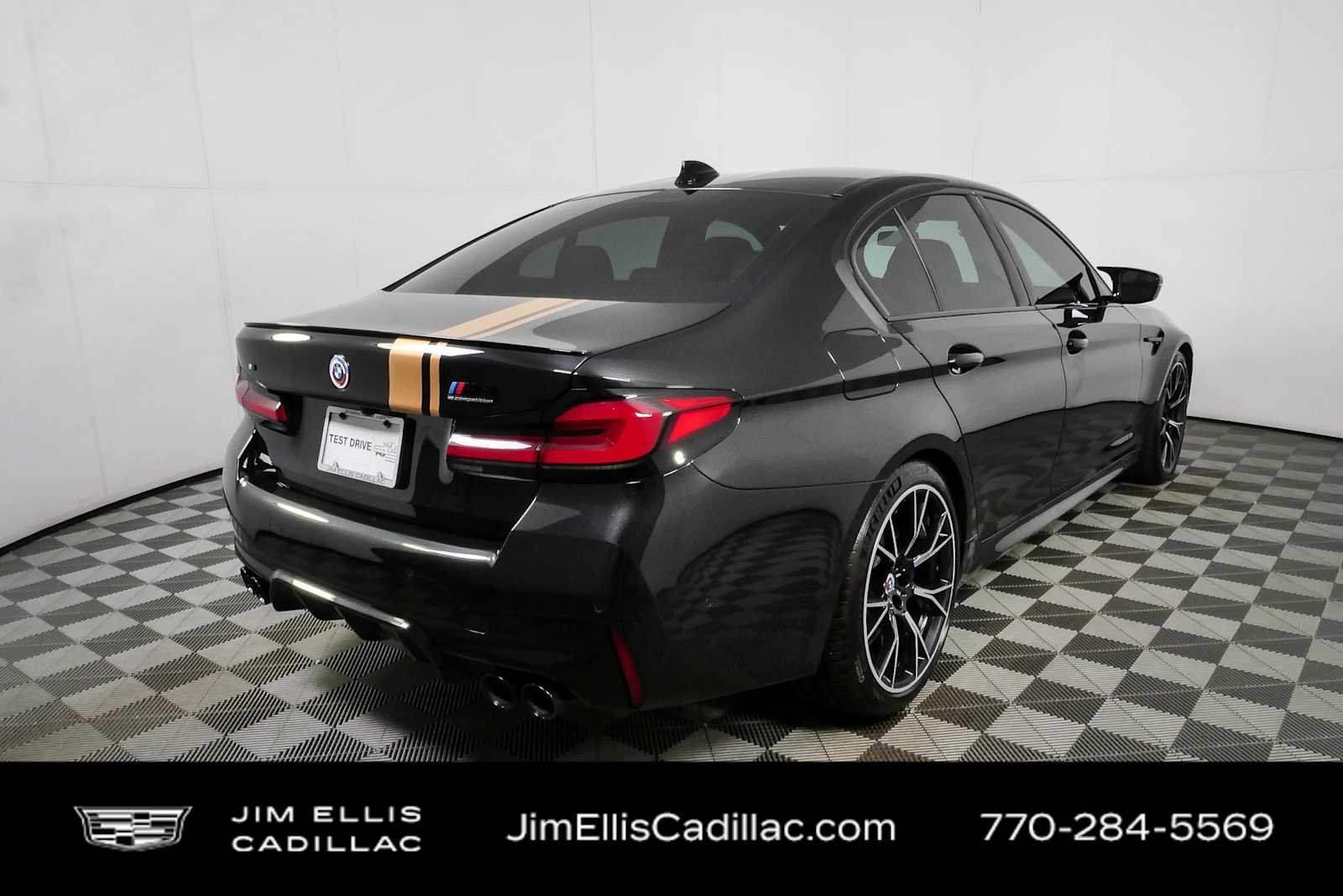 Used 2023 Black Sapphire Metallic BMW  image 3