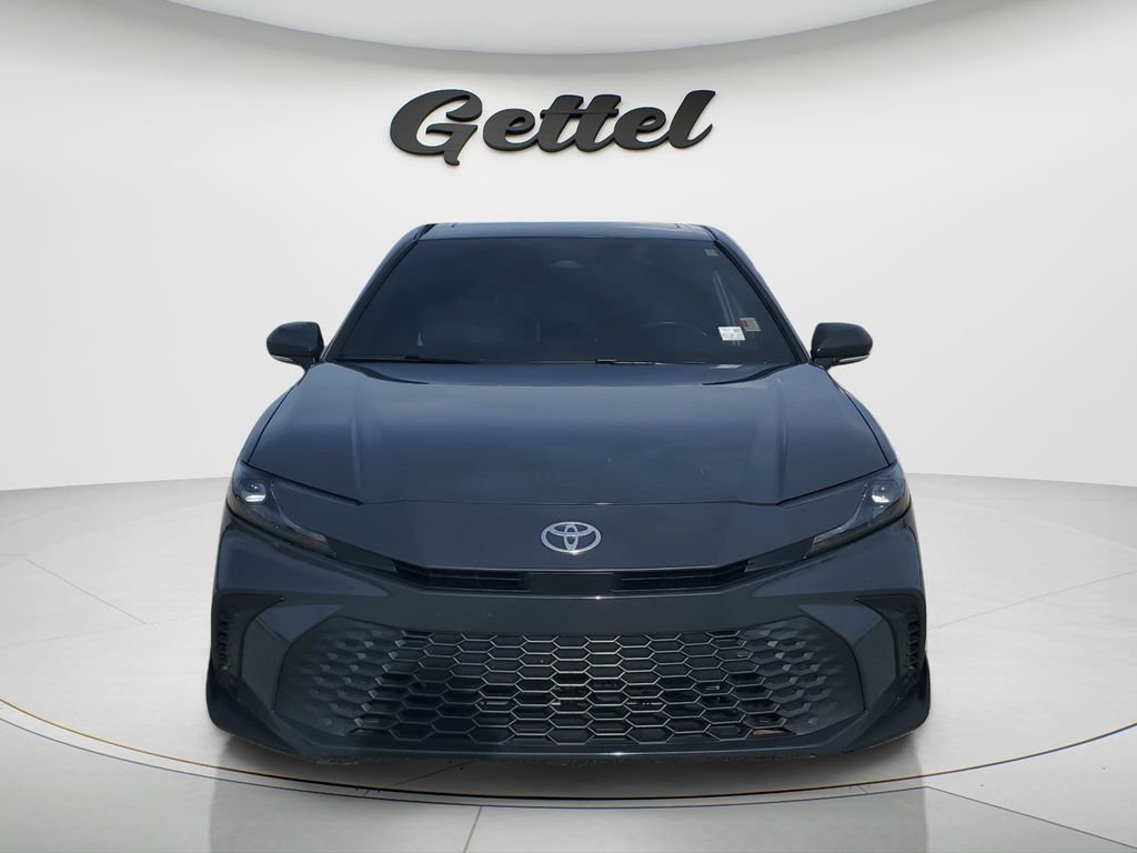 Used 2025  Toyota SE image 2