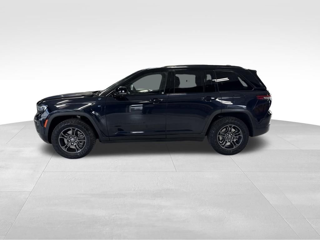 Used 2024 Black Jeep Trailhawk 4xe image 2