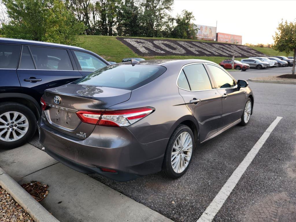 Used 2020 Gray Toyota XLE image 4