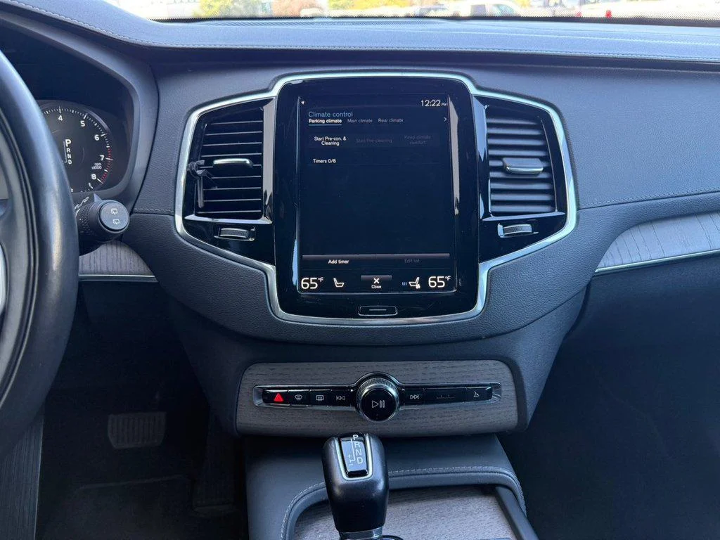 Used 2021 Birch Light Metallic Volvo INSCRIPTION image 31