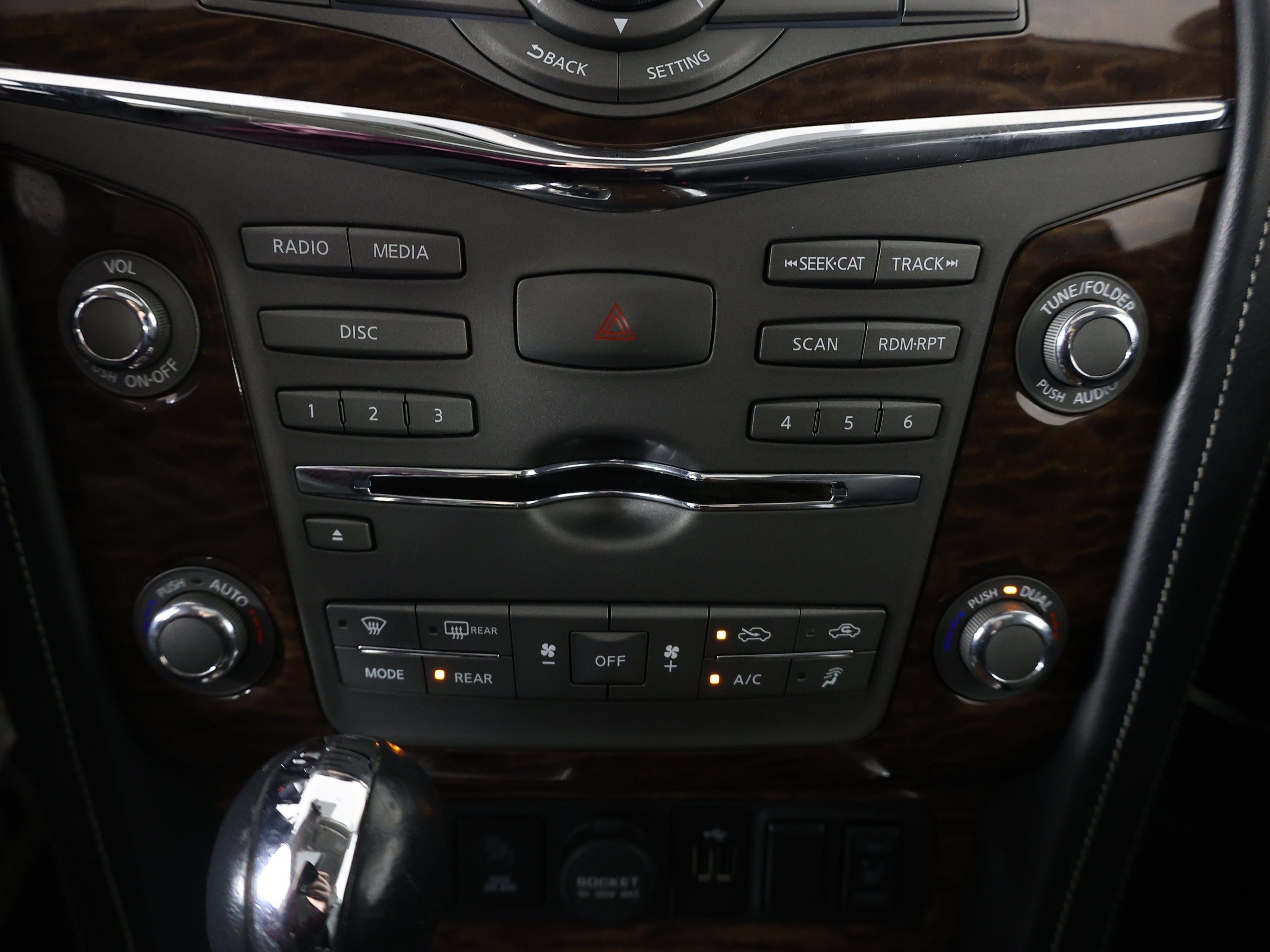 Used 2020 Gun Metallic Nissan SL image 17