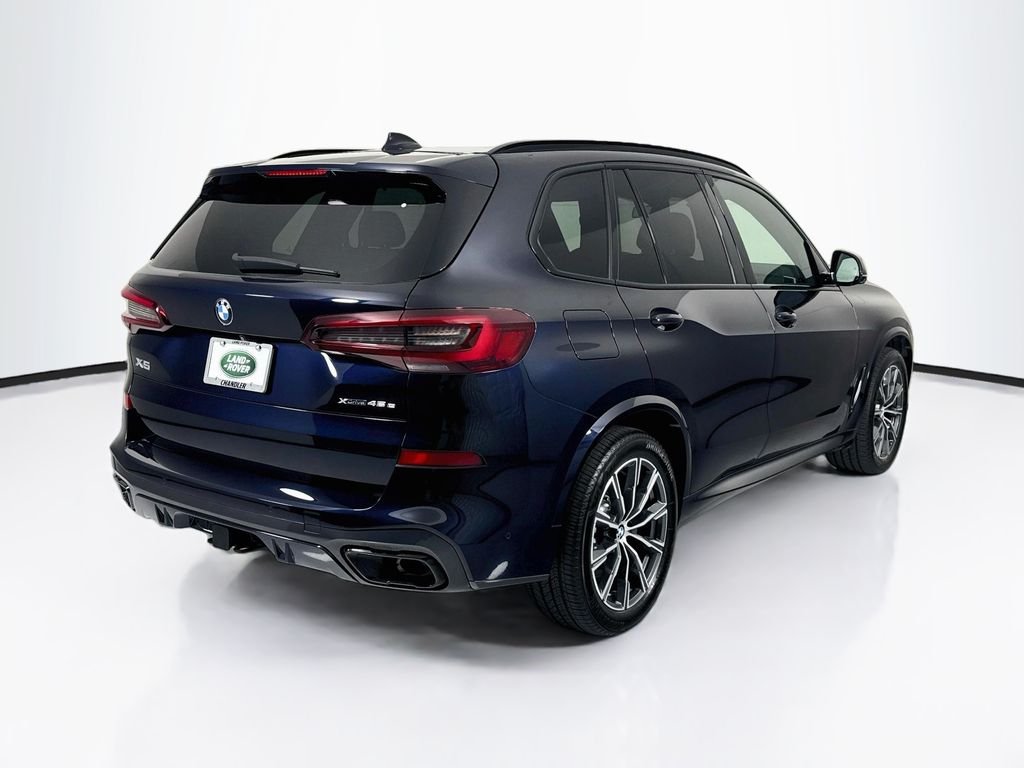 Used 2021 Carbon Black Metallic BMW xDrive45e image 5