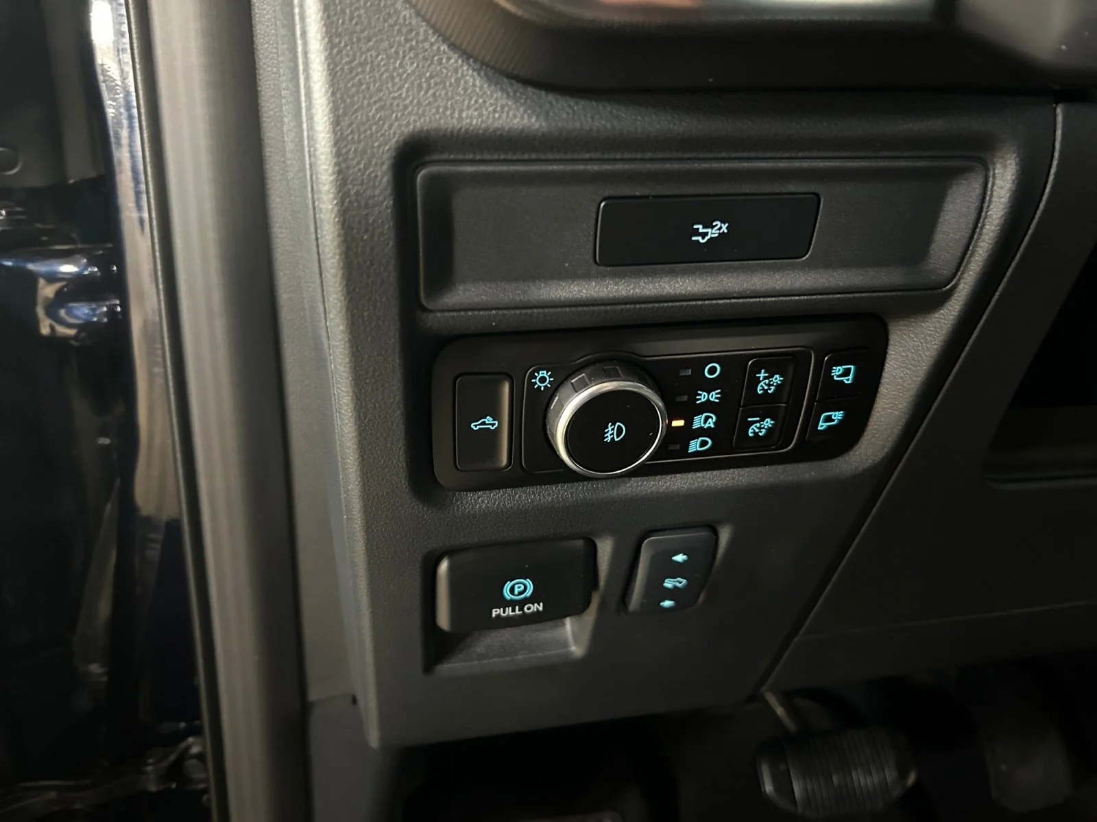 New 2026 Antimatter Blue Metallic Ford Lariat image 16