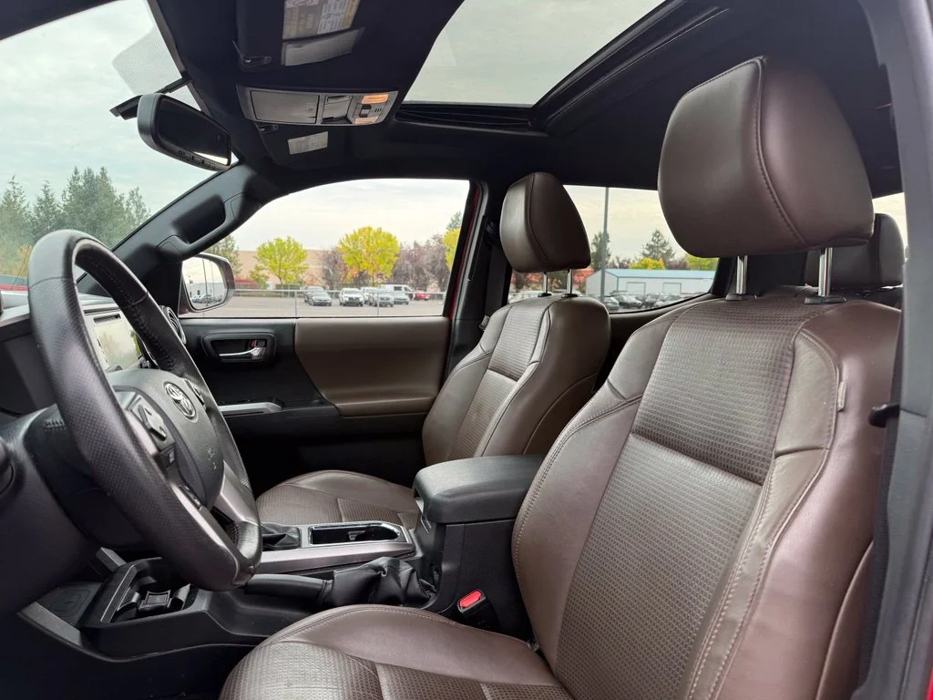 Used 2016 Barcelona Red Metallic Toyota Limited image 9