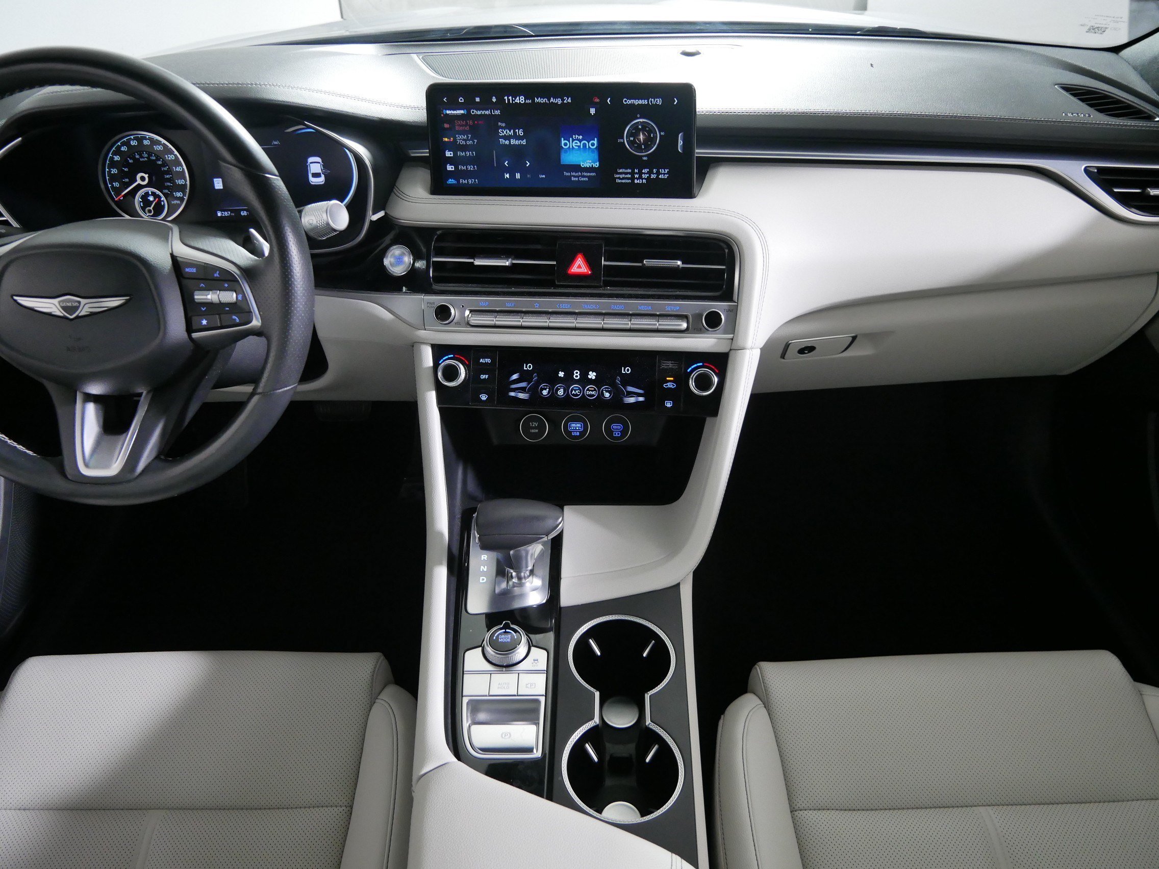 Certified Used 2024 Savile Silver Genesis 2.5T image 10