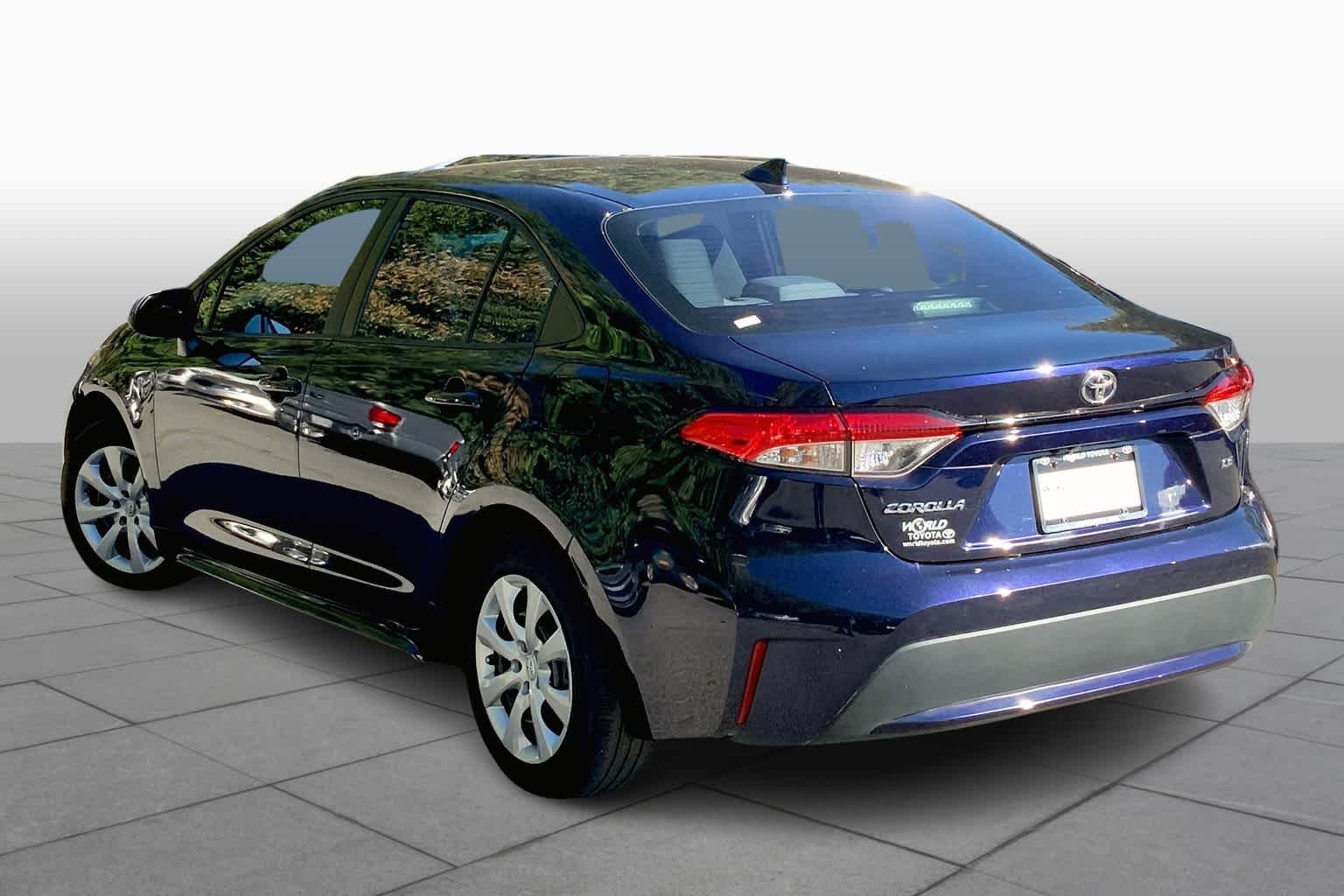 Used 2020 Blueprint Toyota LE image 12