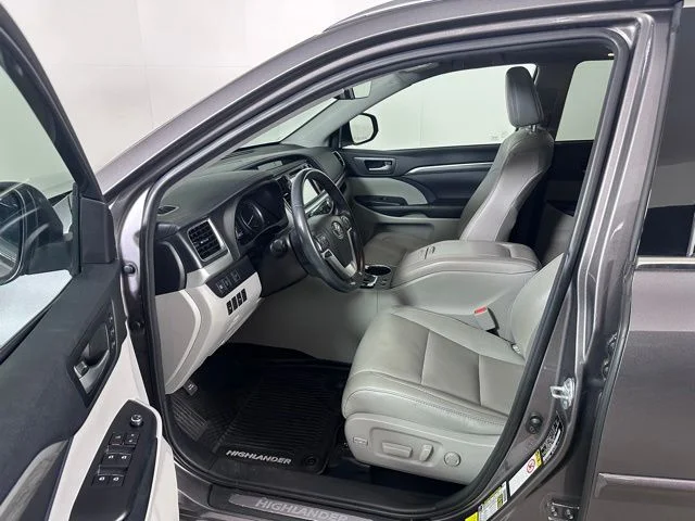 Used 2018 Gray Toyota Limited image 22