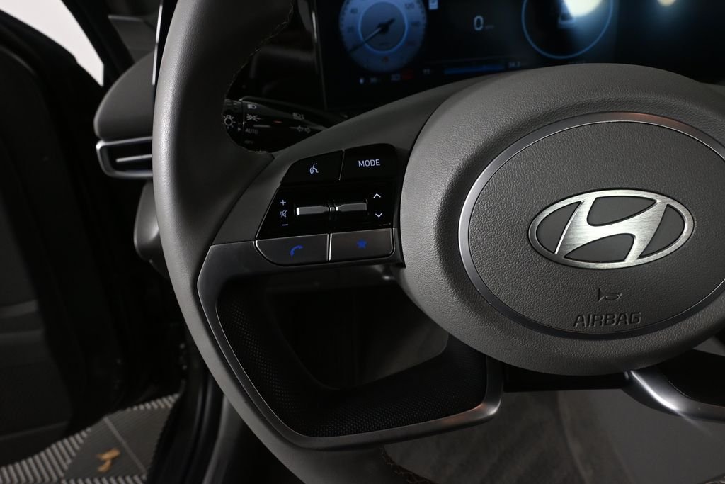 Used 2024 Gray Hyundai SEL image 10