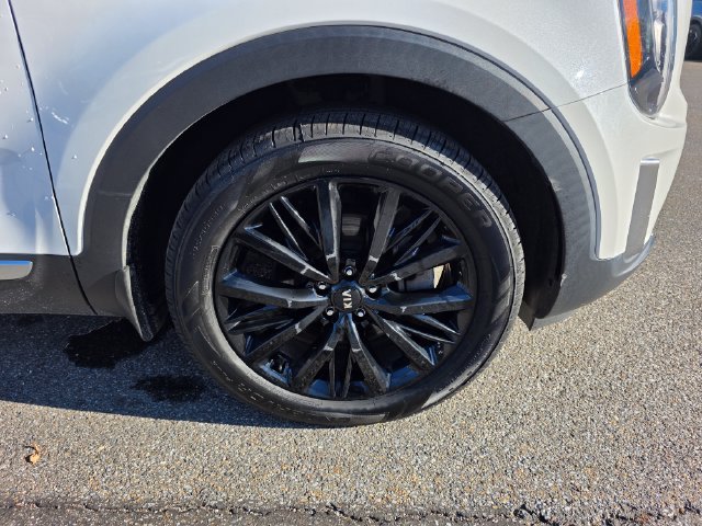 Used 2020 Snow White Pearl Kia SX image 13