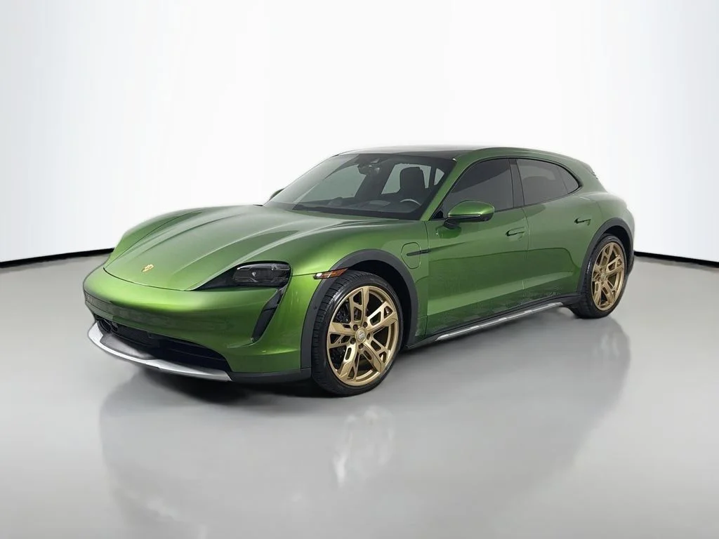 Used 2021 Green Porsche 4S image 1