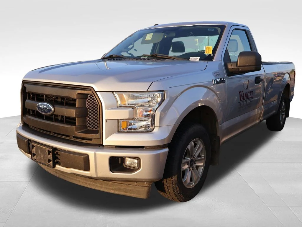 Used 2017 Silver Ford XL image 2