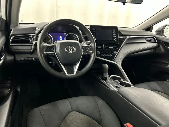Used 2021 White Toyota LE image 20