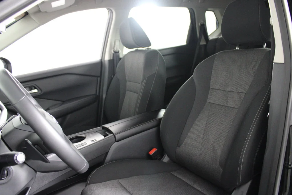 2026 Nissan Rogue SV - Photo 17