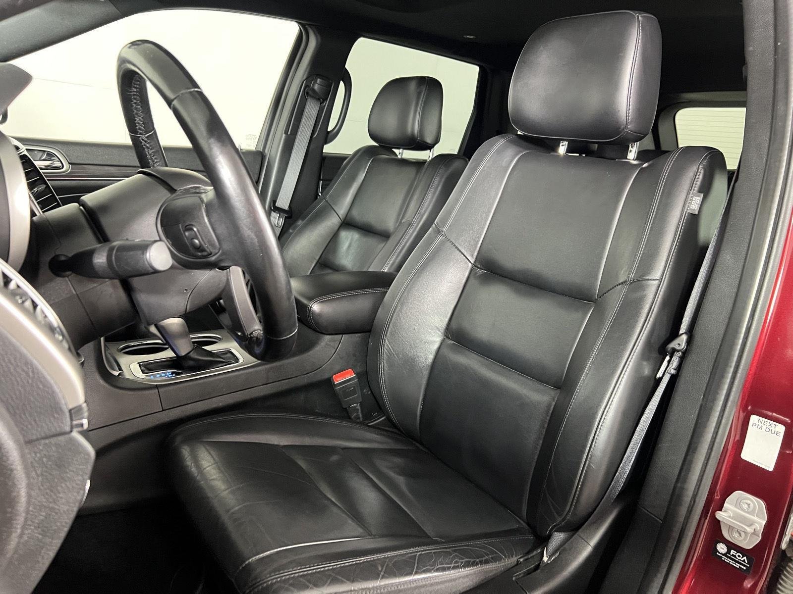 Used 2022 Velvet Red Pearlcoat Jeep Limited image 11