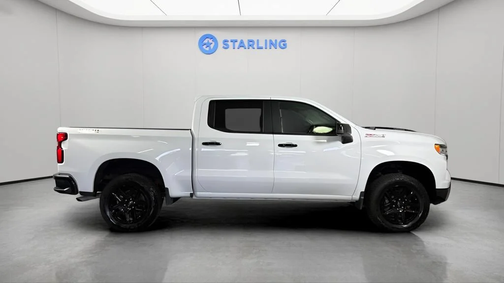Used 2025 Summit White Chevrolet LT Trail Boss image 11