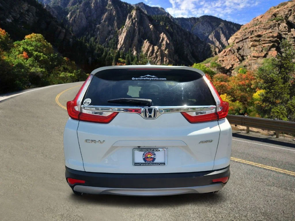 Used 2019 White Honda EX image 4