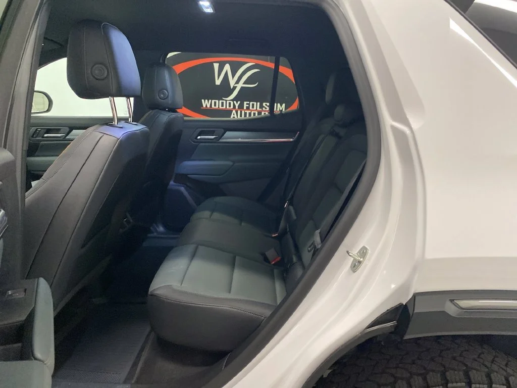 New 2027 Summit White GMC AT4 image 17