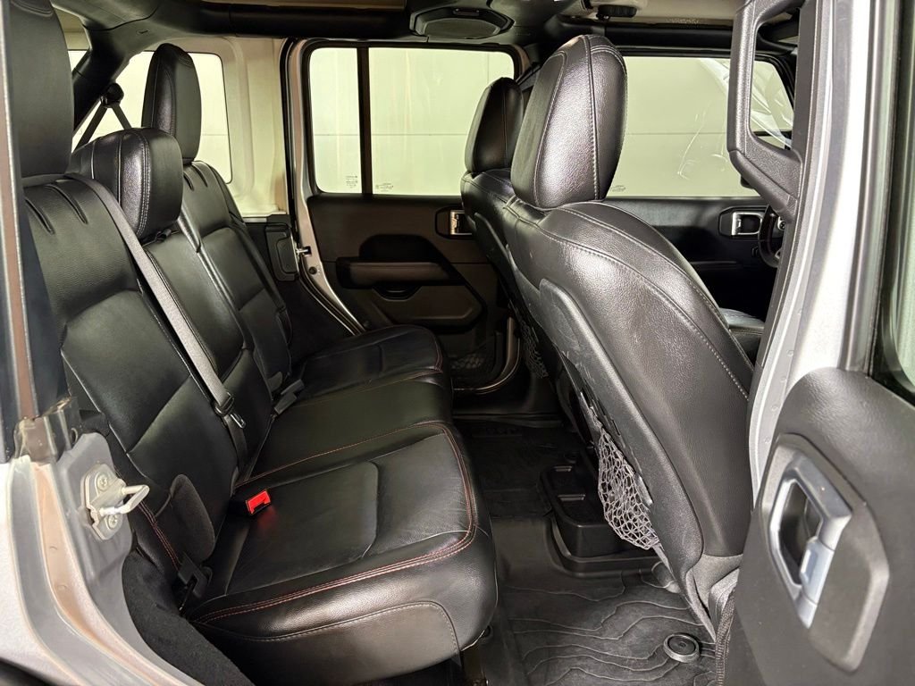 Used 2021 Silver Jeep Unlimited Rubicon image 19