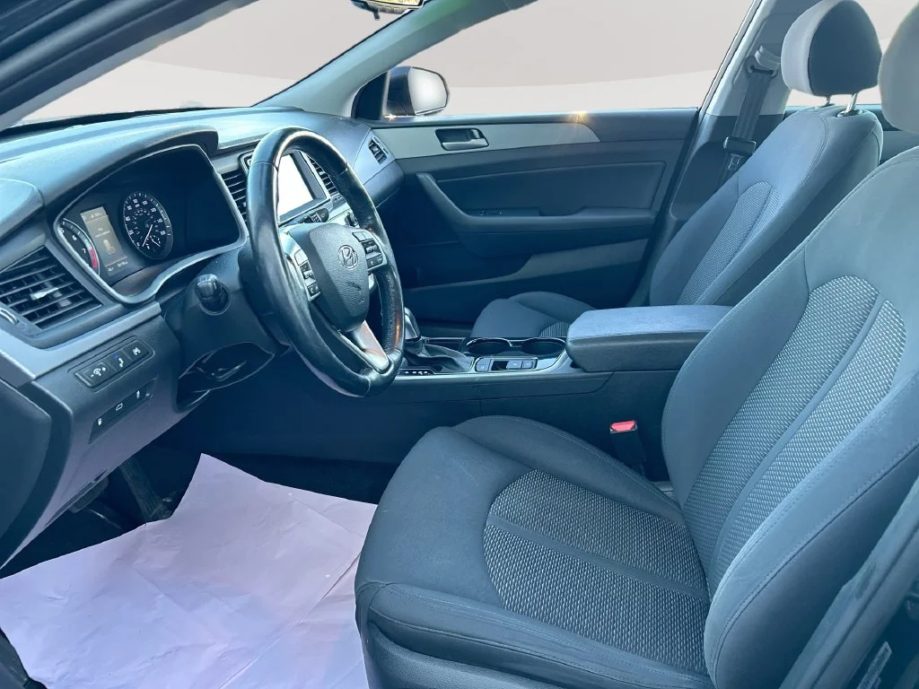 Used 2019 Black Hyundai SEL image 22