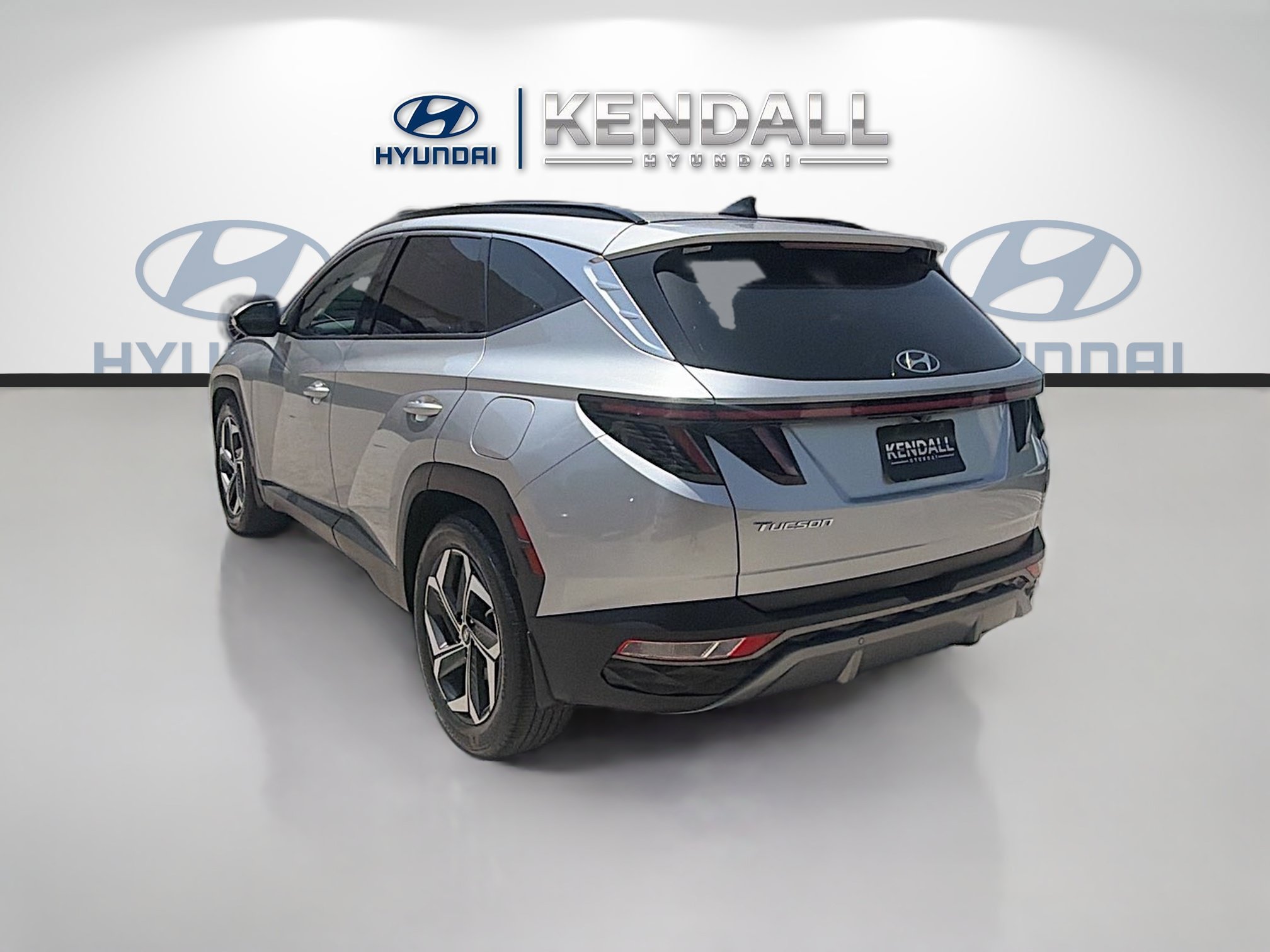 Used 2024 Shimmering Silver Hyundai Limited image 4