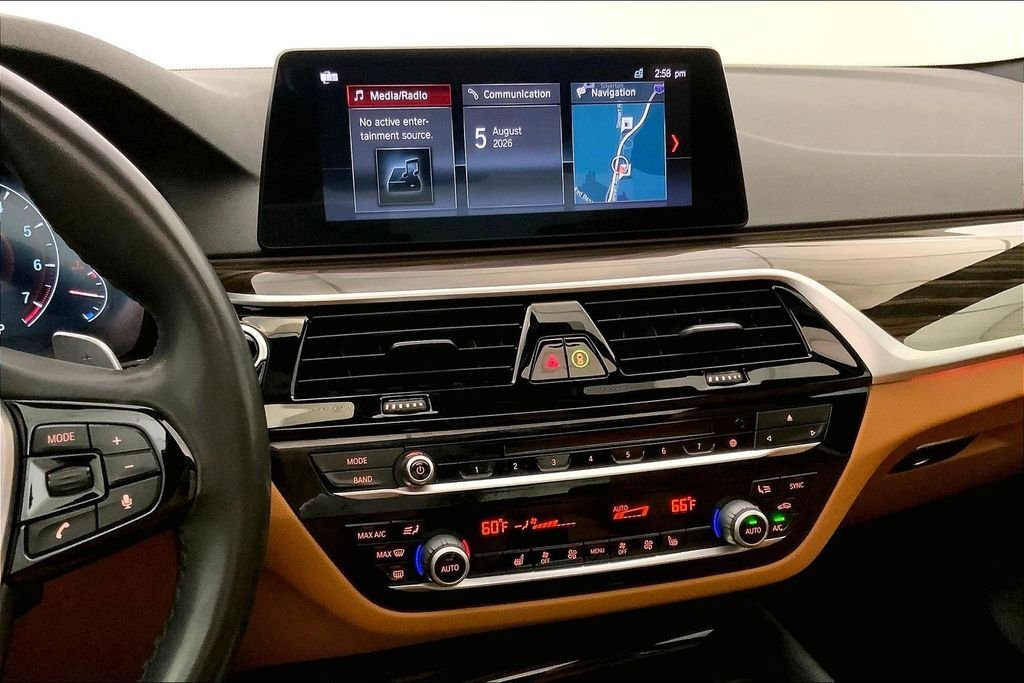 Used 2019 Mineral White Metallic BMW  image 5