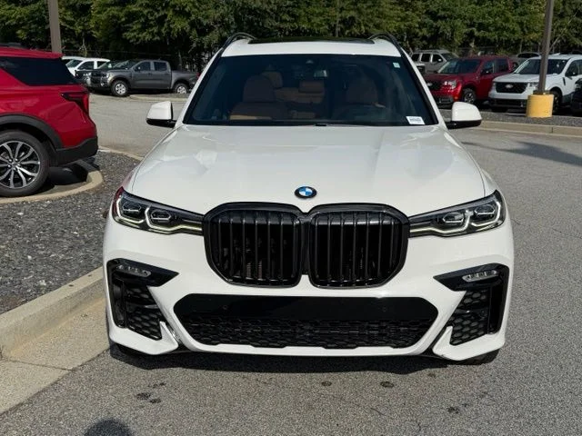 Used 2021 White BMW xDrive40i image 3