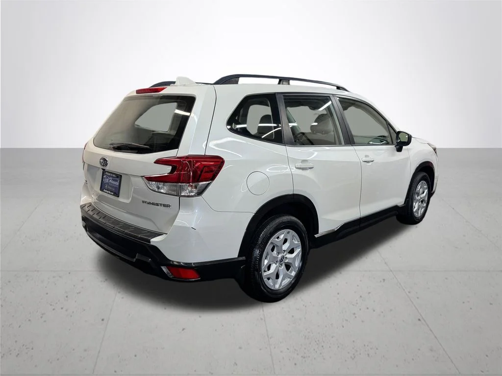 Used 2021 White Subaru Base image 8