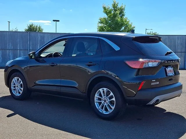 Certified Used 2022 Black Metallic Ford SE image 4
