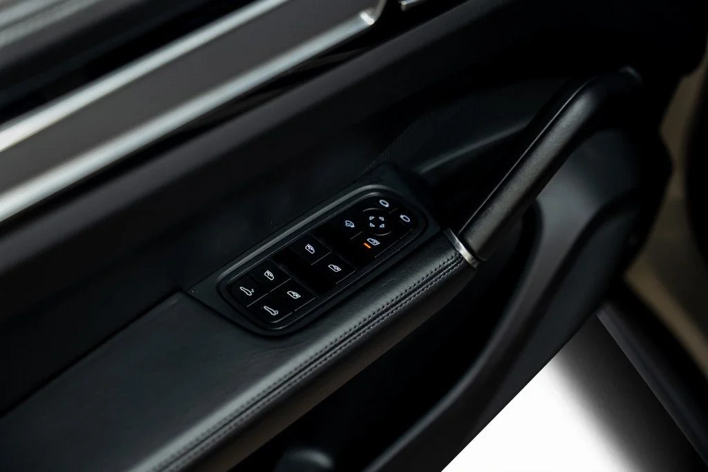 Used 2022  Porsche S Platinum Edition image 64