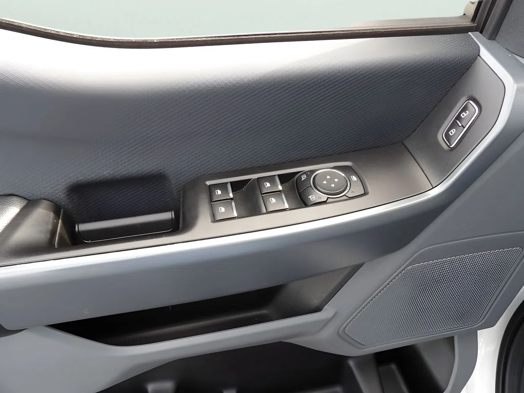 Used 2023 Oxford White Ford XLT image 14