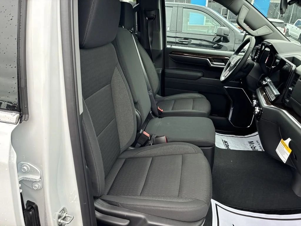 New 2026 Summit White GMC SLE image 20