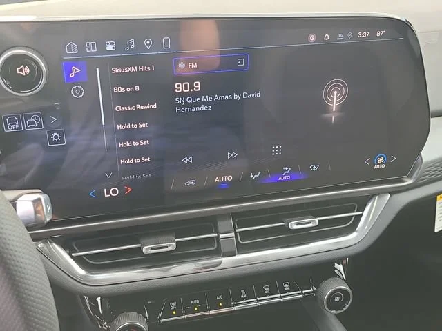 New 2026 Summit White Chevrolet LT image 31