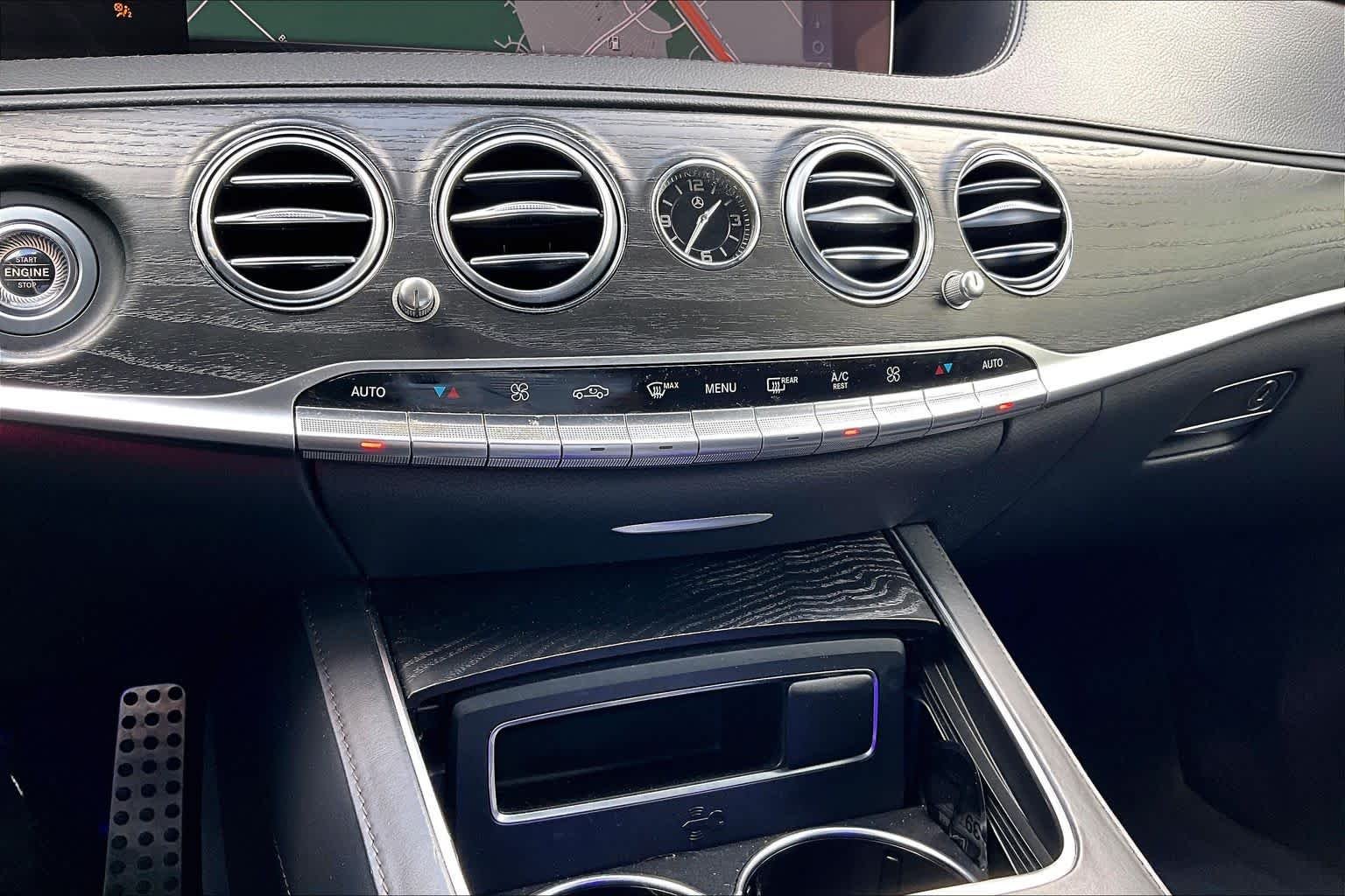 Used 2018 Obsidian Black Metallic Mercedes-Benz S 560 image 34