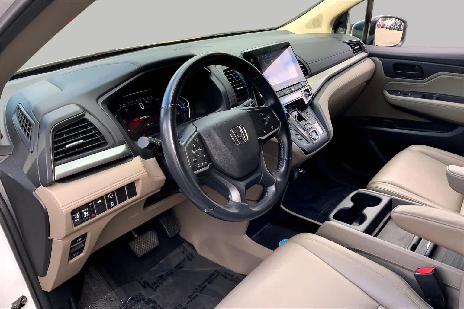 2024 Honda Odyssey EX-L - Photo 18