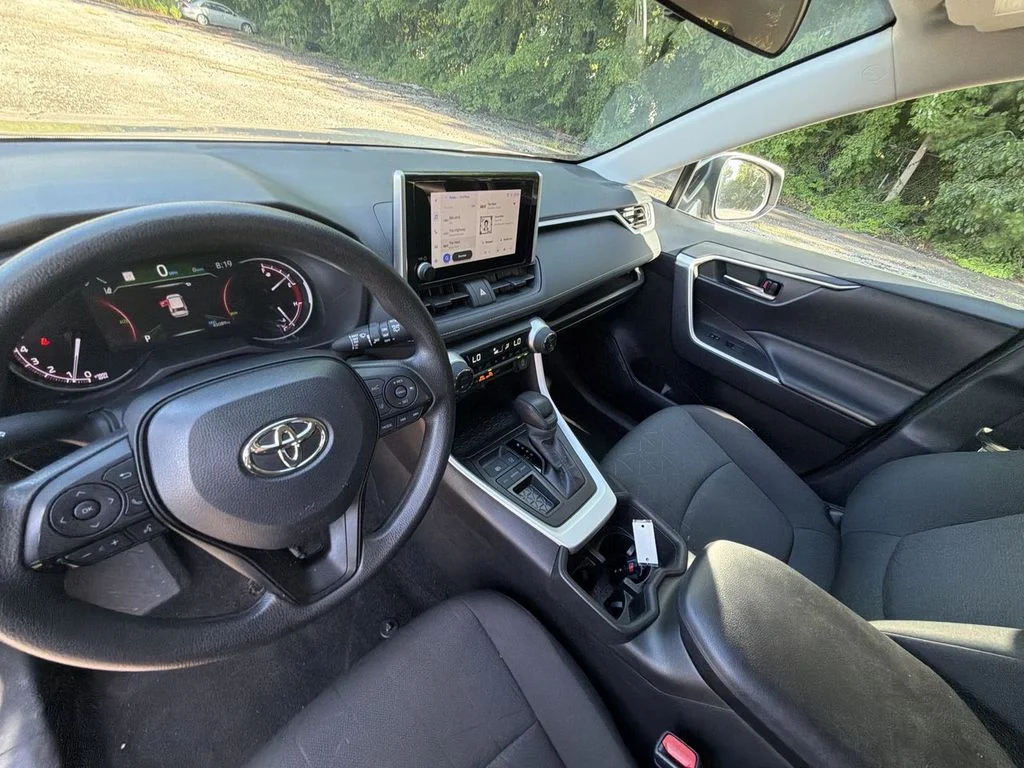 Used 2024 Silver Toyota XLE image 21