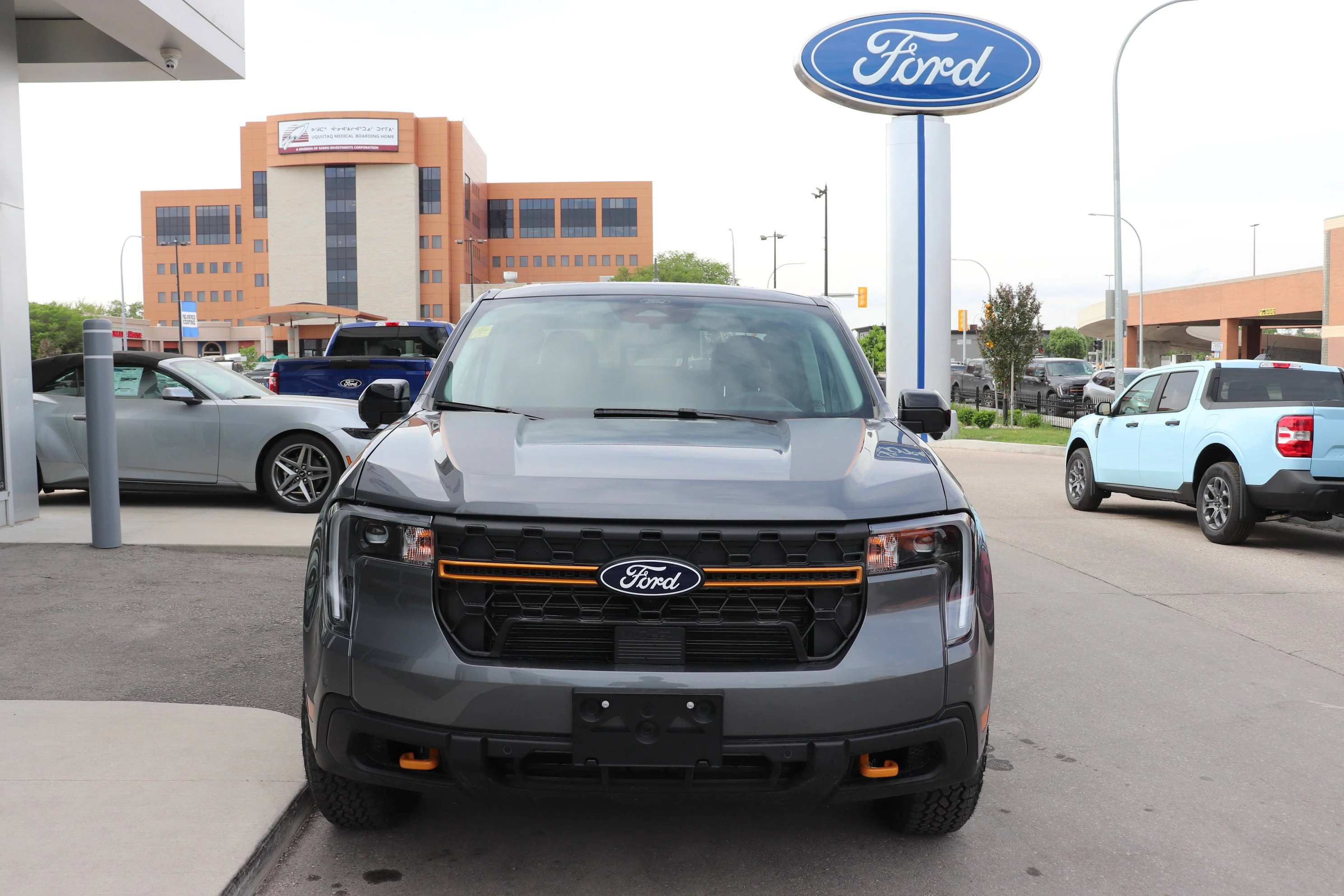New 2026 CARBONIZED GREY METALLIC Ford Tremor image 2