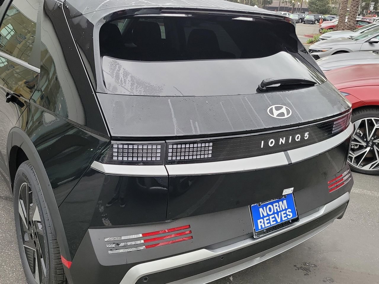 New 2026 Abyss Black Hyundai SEL image 4