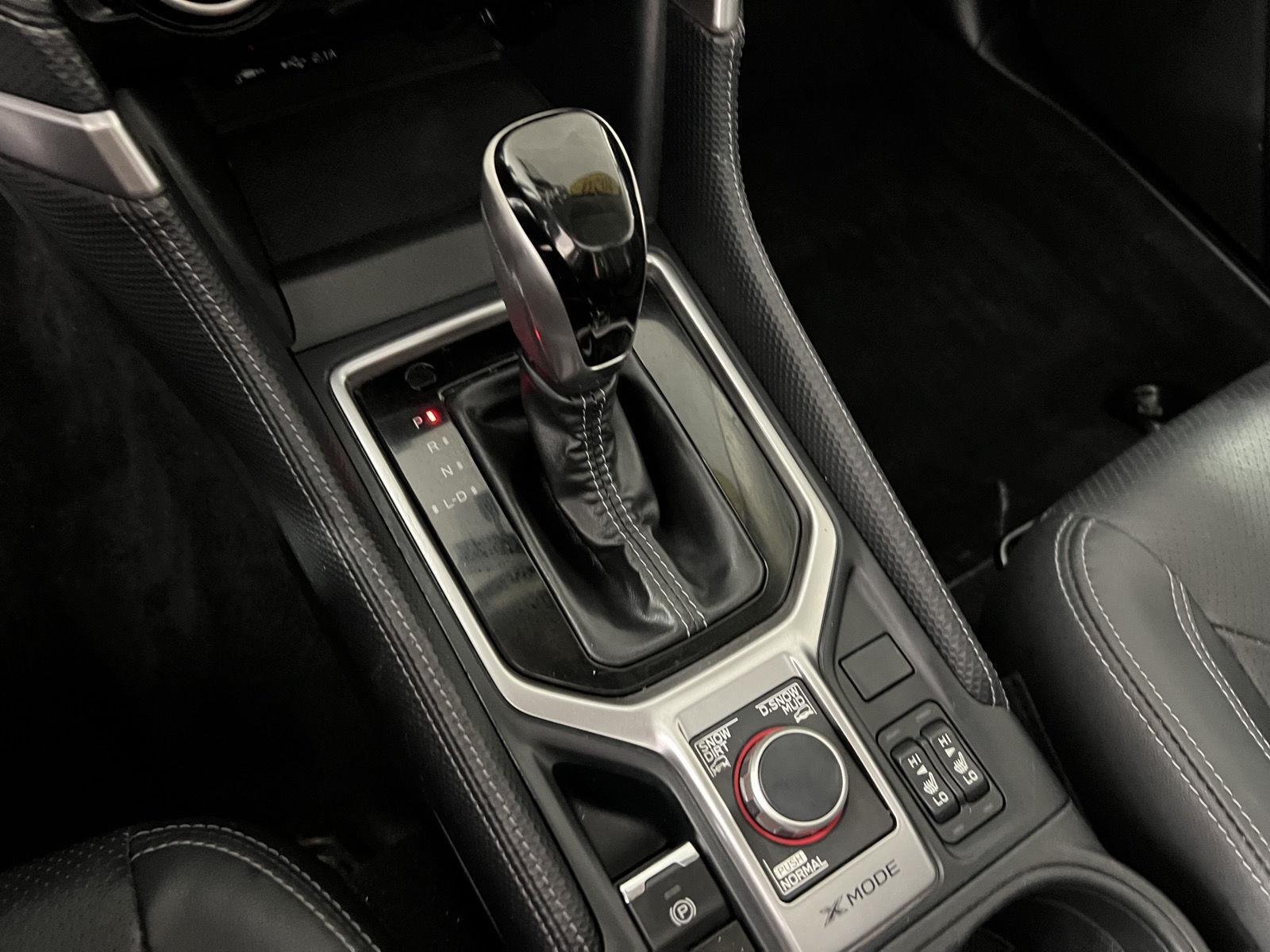 Used 2020 Crystal Black Silica Subaru Limited image 10