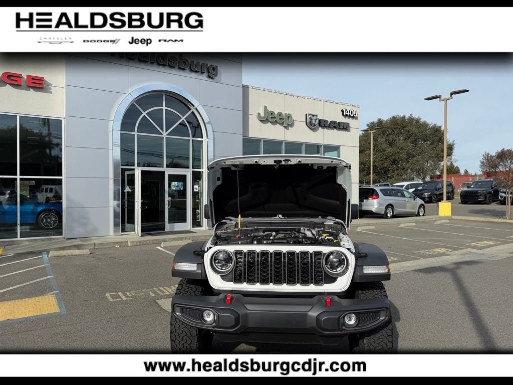 New 2026 Bright White Clear-Coat Exterior Paint Jeep Rubicon image 26