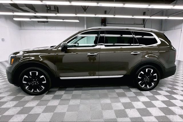 Used 2025 Dark Moss Kia SX-Prestige image 14
