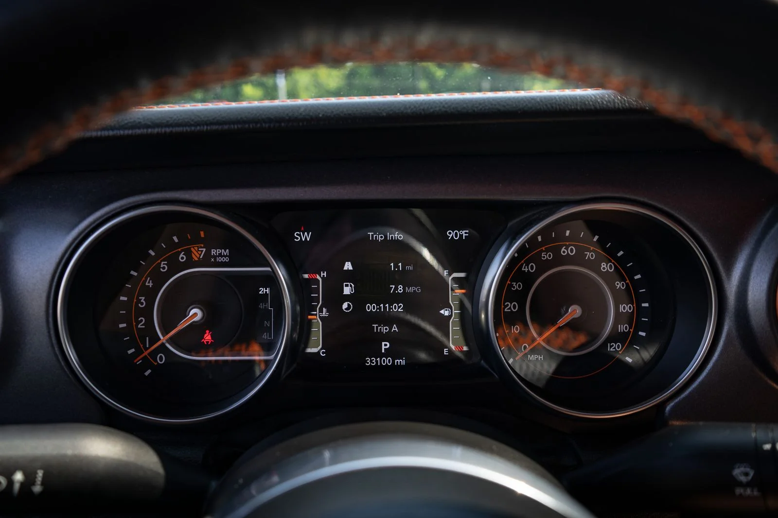 Used 2023 Blue Pearl Jeep Mojave image 27
