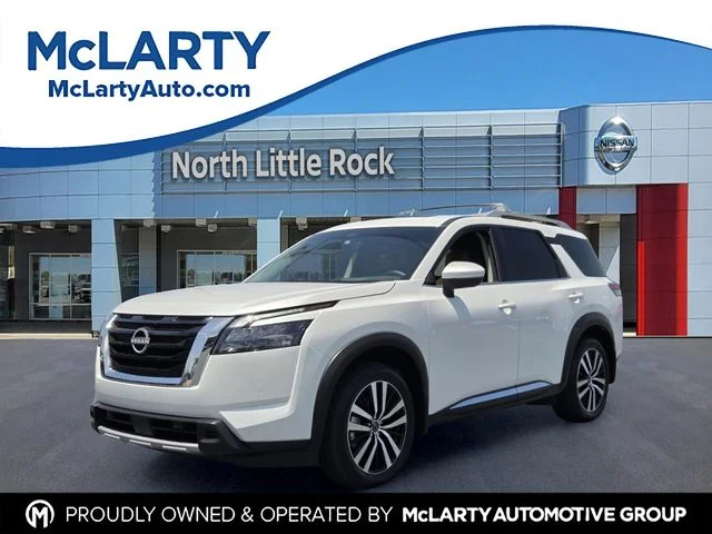 2025 Nissan Pathfinder Platinum 2WD's photo